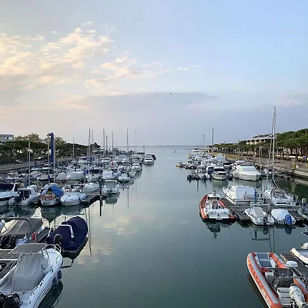 Villa Stunning Villa-beahost Lignano Sabbiadoro