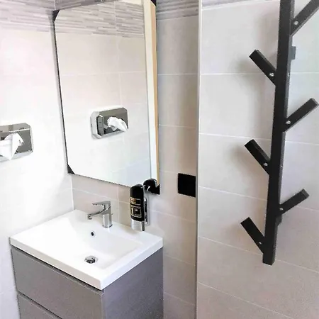 Apartment Stunning With Jacuzzi - Beahost Lignano Sabbiadoro
